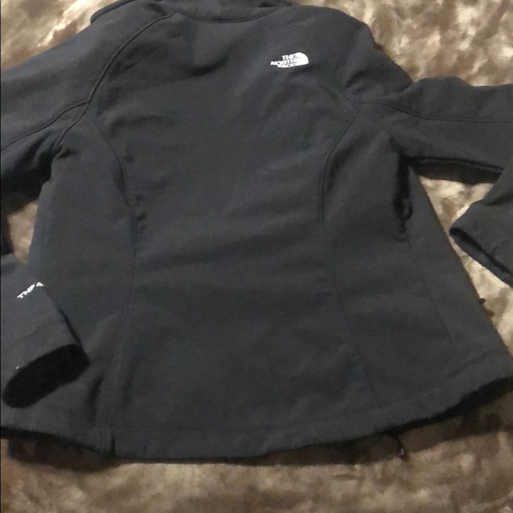The Notth Face black jacket - Picture 3 of 3